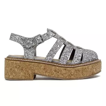 Босоножки на танкетке из синтетической ткани