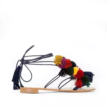 Босоножки с кисточками