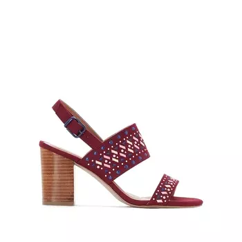 Босоножки с вышитыми рисунками