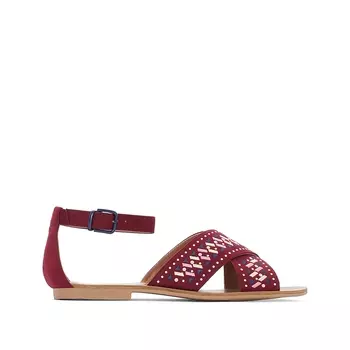 Босоножки с вышитыми рисунками