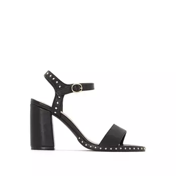 Босоножки с заклепками