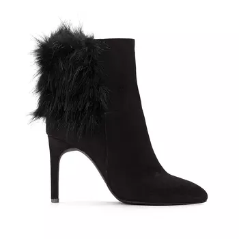 Ботильоны с оригинальным задником на высоком каблуке