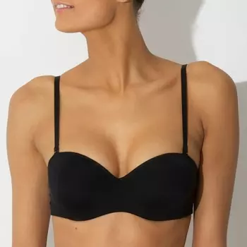 Бюстгальтер-бандо с незаметными косточкам