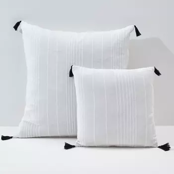 Чехол для подушки или наволочка однотонного цвета с помпонами, RIAD