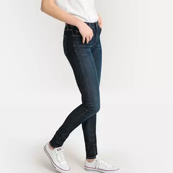 Джинсы узкие