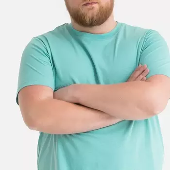 Футболка большого размера с круглым вырезом и короткими рукавами