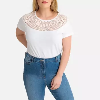Футболка с круглым вырезом и макраме вверху