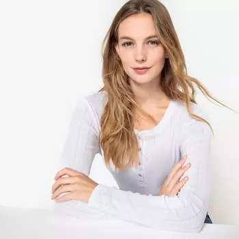 Футболка с круглым вырезом с разрезом спереди из кружева