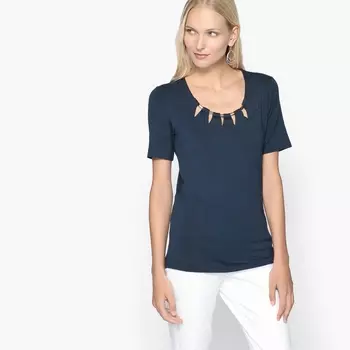 Футболка с украшениями и короткими рукавами