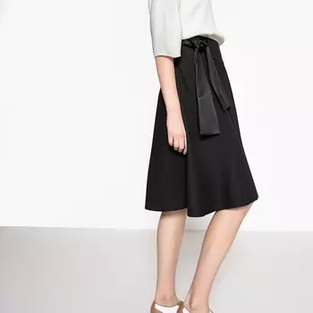 Юбка-миди с бантом сбоку