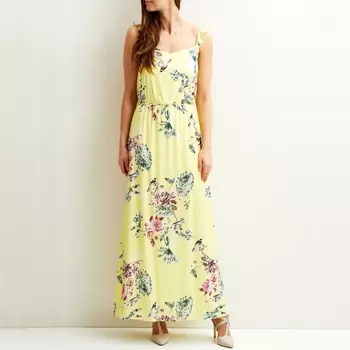 Платье длинное с цветочным рисунком на тонких бретелях с воланами