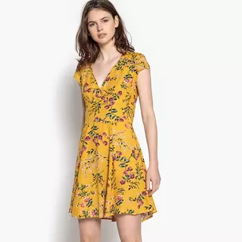 Платье короткое расклешенное с цветочным рисунком