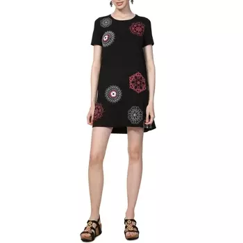 Платье короткое струящееся с графическим рисунком