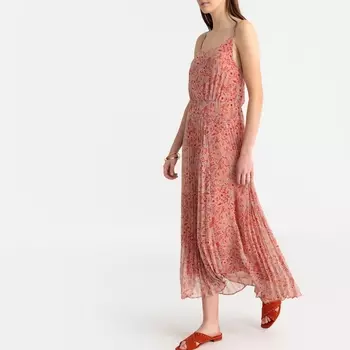 Платье на тонких бретелях с цветочным рисунком