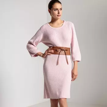 Платье прямое, круглый вырез и рукава 3/4 из трикотажа мулине