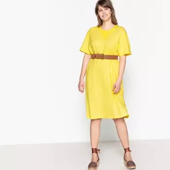 Платье прямое, однотонное, средней длины с короткими рукавами