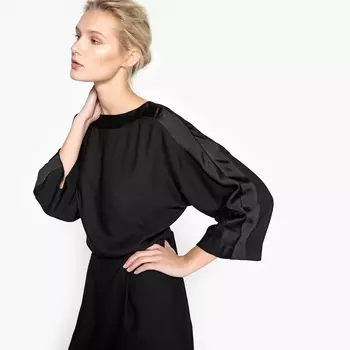 Платье расклешенное однотонное с эластичным поясом