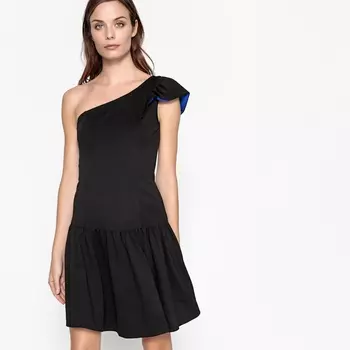 Платье расклешенное с воланом