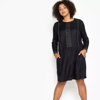 Платье расклешенное средней длины с длинными рукавами