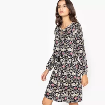 Платье с цветочным рисунком и воланами на поясе