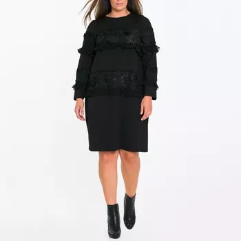 Платье с кружевной вставкой и длинными рукавами