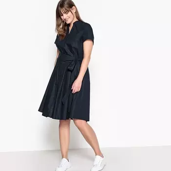 Платье с поясом