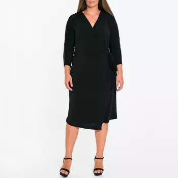 Платье с запахом и длинными рукавами, украшенными бусинами