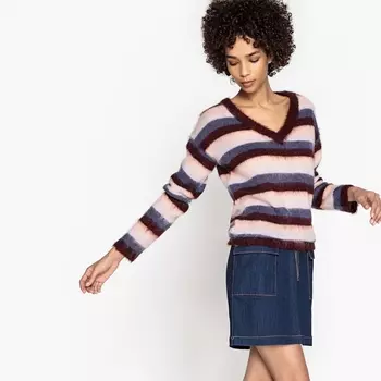 Пуловер из тонкого трикотажа с V-образным вырезом