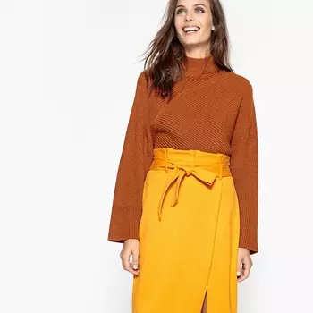 Пуловер крупной вязки с высоким воротником