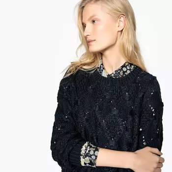 Пуловер с круглым вырезом из плотного трикотажа