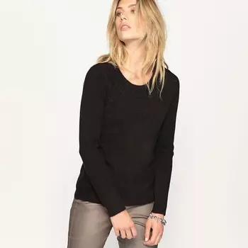 Пуловер с рельефным рисунком