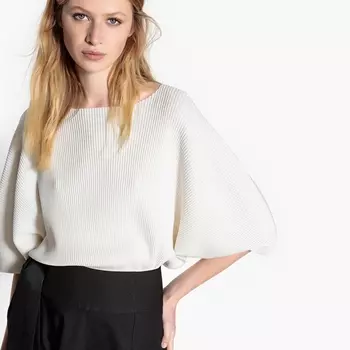 Пуловер с вырезом-лодочкой из тонкого трикотажа