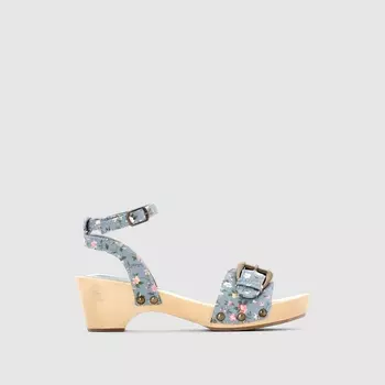 Сандалии из ткани