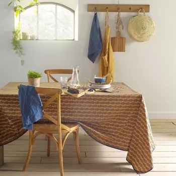 Скатерть с рисункоми обработкой от пятен CYRELLE