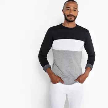 Свитшот с круглым вырезом