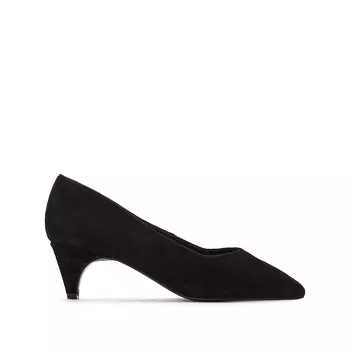 Туфли с острым мысом