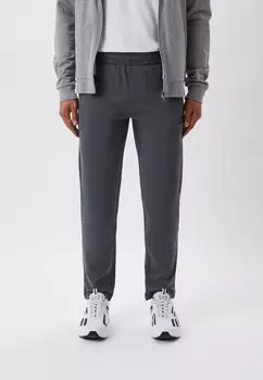 Брюки спортивные EA7