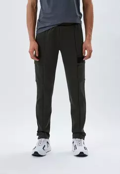 Брюки спортивные EA7