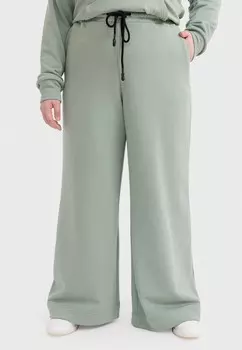 Брюки спортивные Lessismore