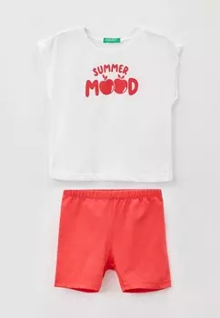 Футболка и шорты United Colors of Benetton
