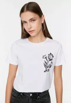Футболка Trendyol