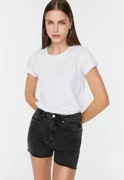 Футболка Trendyol