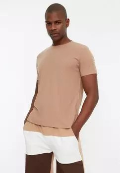 Футболка Trendyol