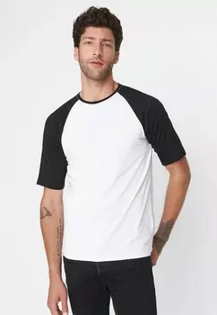 Футболка Trendyol