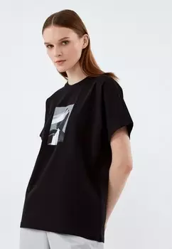 Футболка Zarina