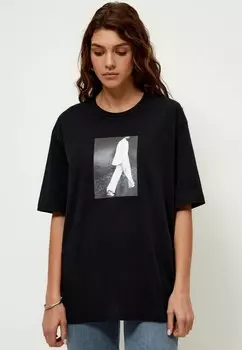 Футболка Zarina