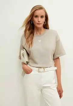 Футболка Zarina