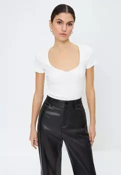 Футболка Zarina