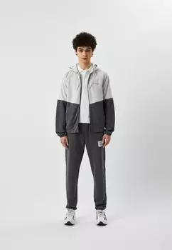 Костюм спортивный EA7