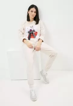 Костюм спортивный Emansipe